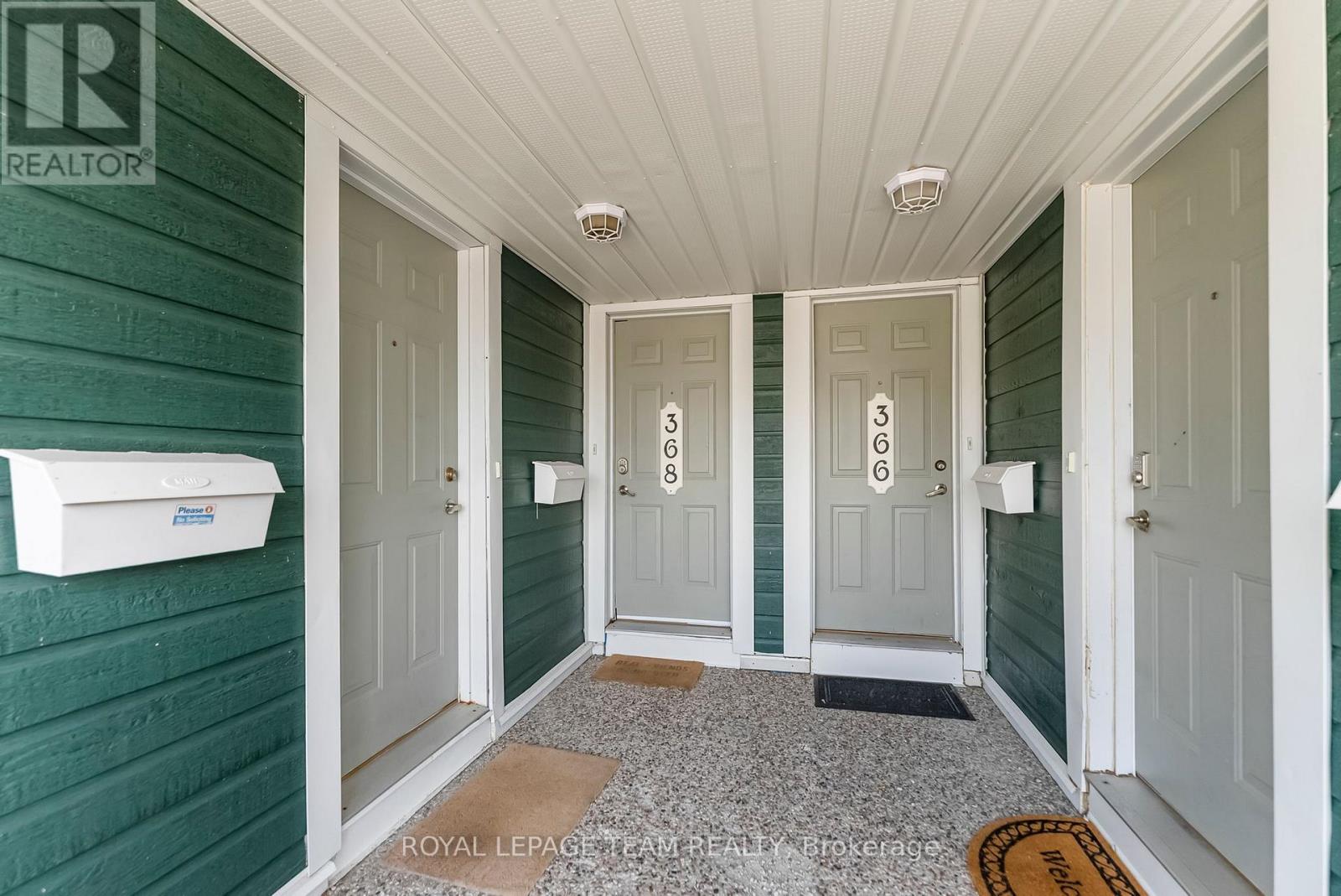 368 CROWNRIDGE DRIVE