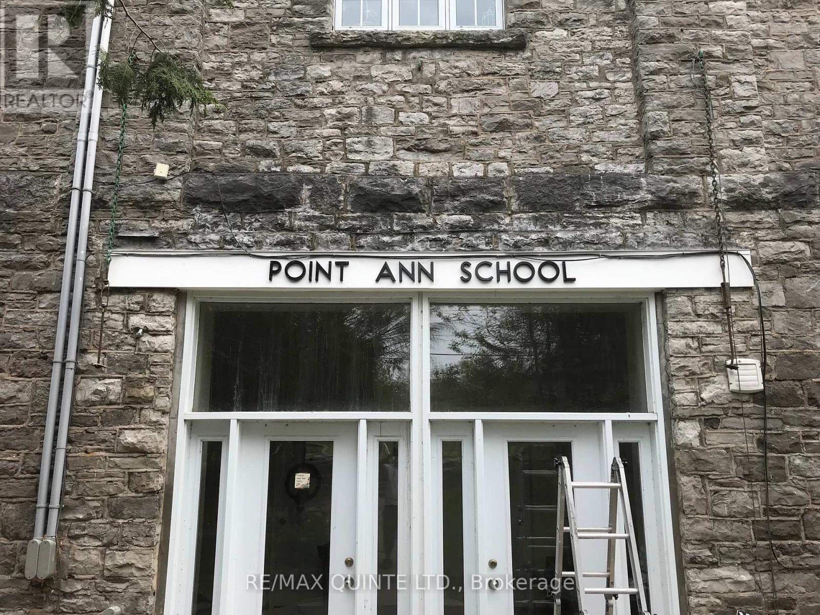 25 MANLEY DRIVE