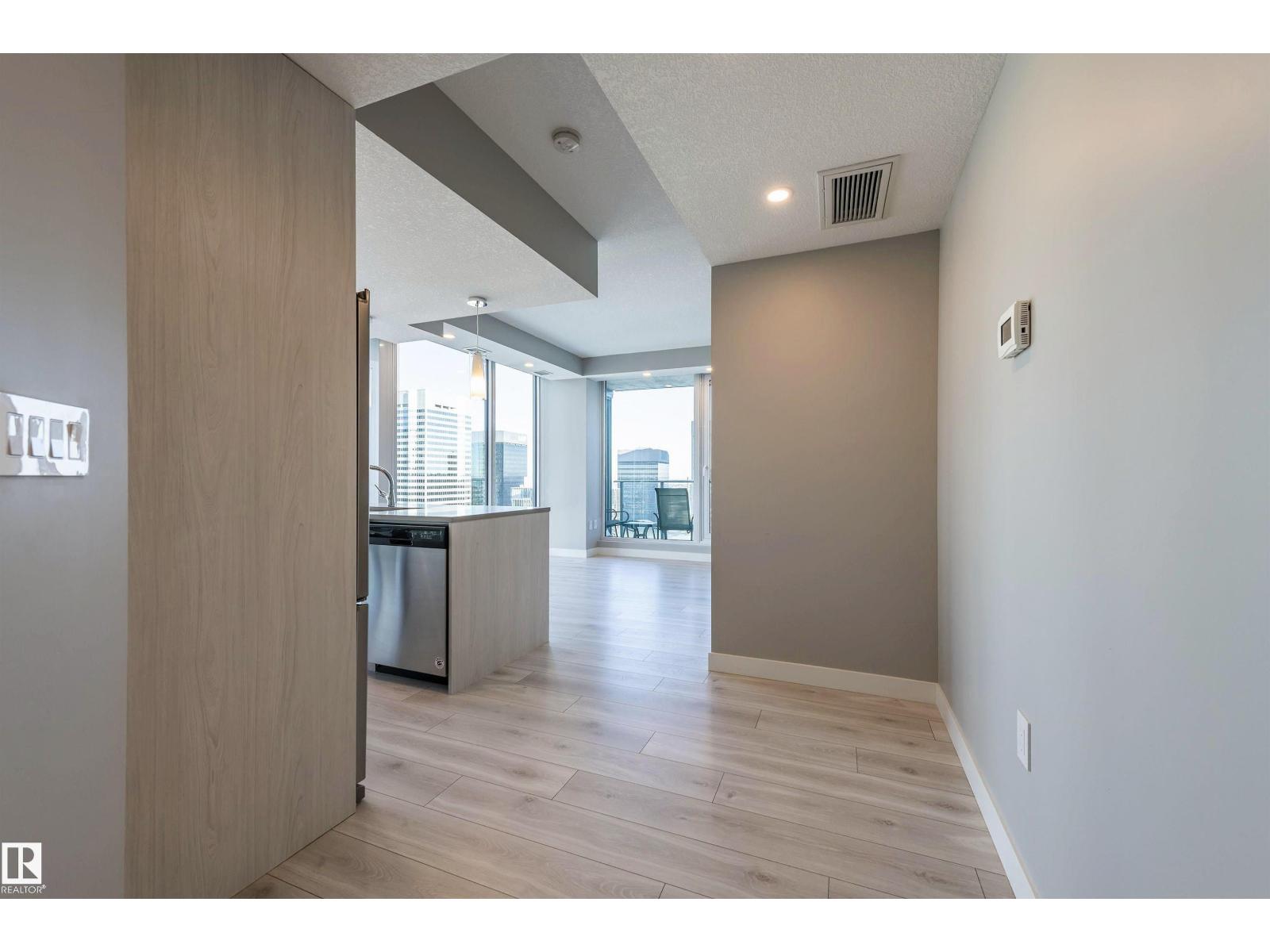 #1703 10180 103 ST NW