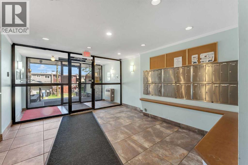 315, 335 Garry Crescent NE