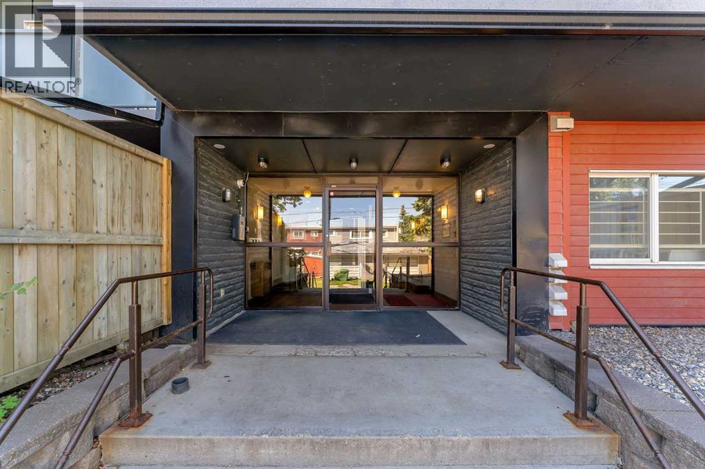 315, 335 Garry Crescent NE
