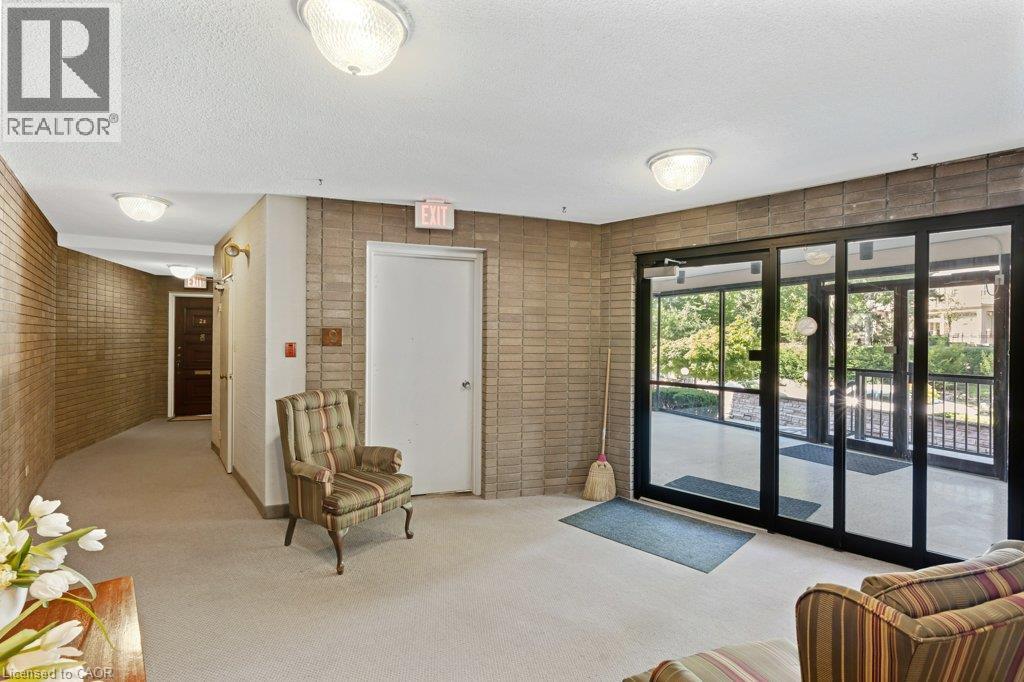 26 WENTWORTH Avenue Unit# 2 S