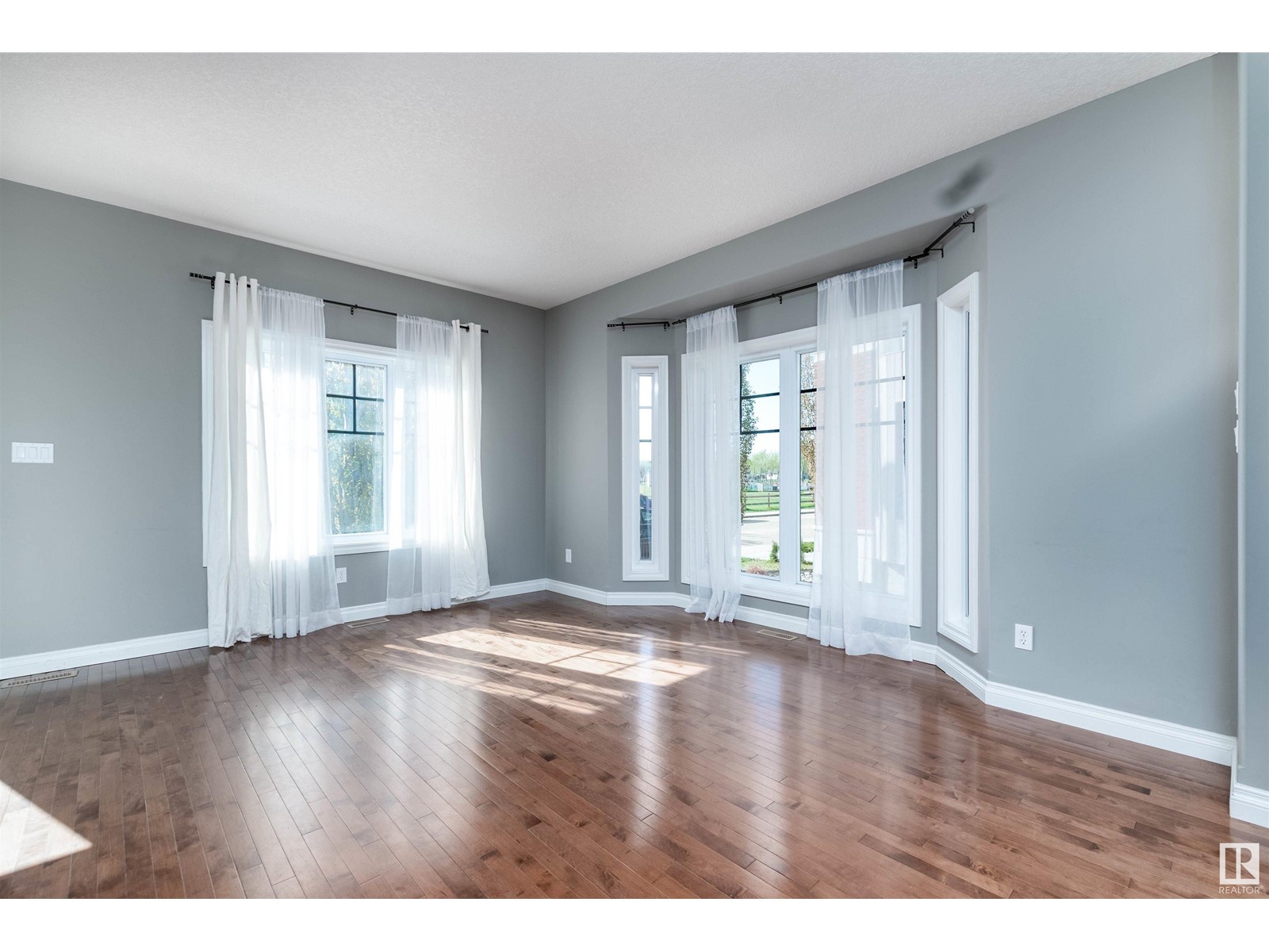 4951 TERWILLEGAR CM NW