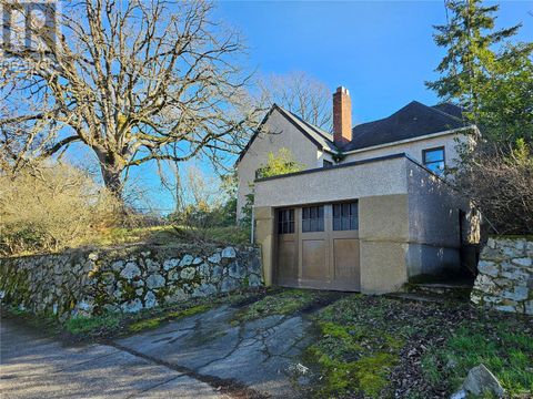 832 Lampson St Esquimalt BC V9A6B2