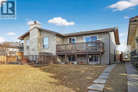 3627 Cedarille Drive SW Calgary AB T2W3J5