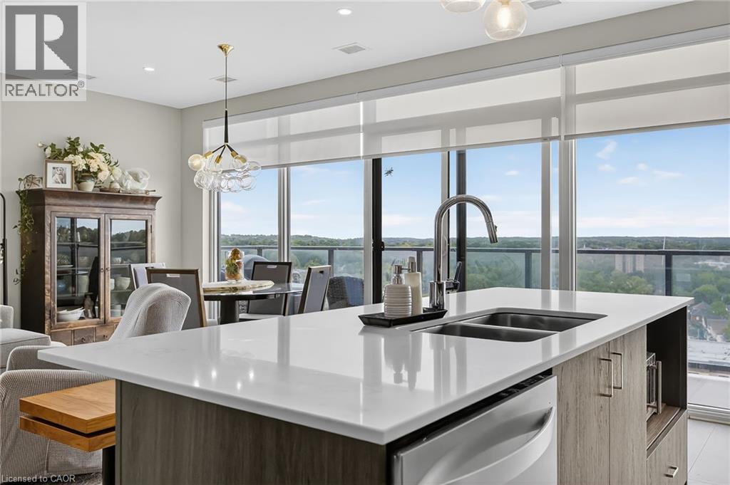 15 GLEBE Street Unit# 1313