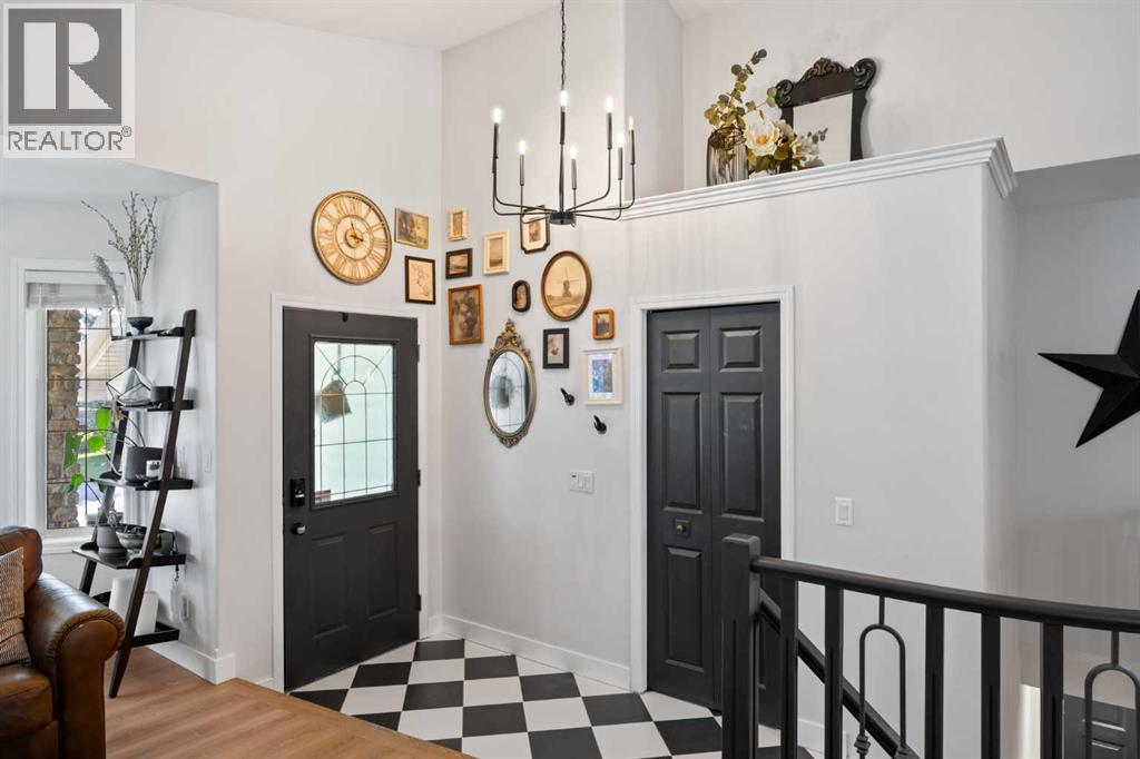 110 West Lakeview Crescent