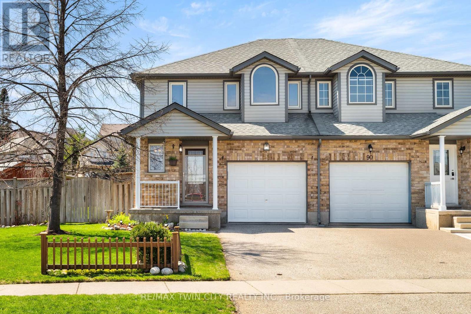 92 SNOWDROP CRESCENT