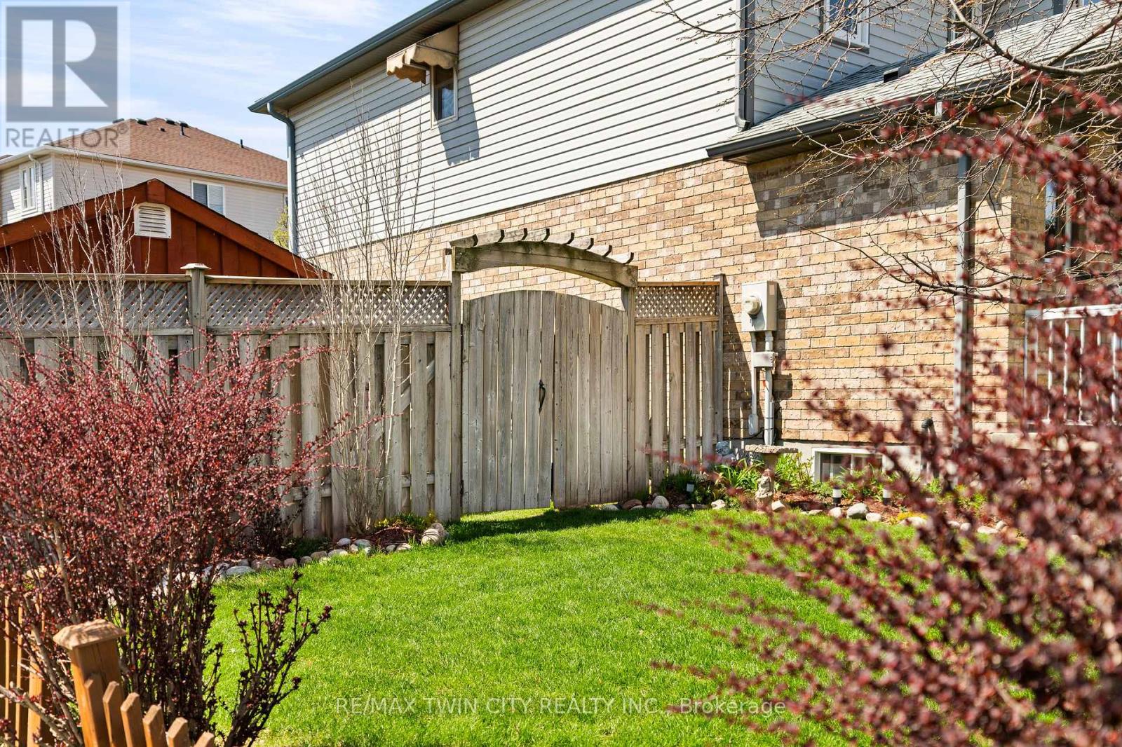 92 SNOWDROP CRESCENT