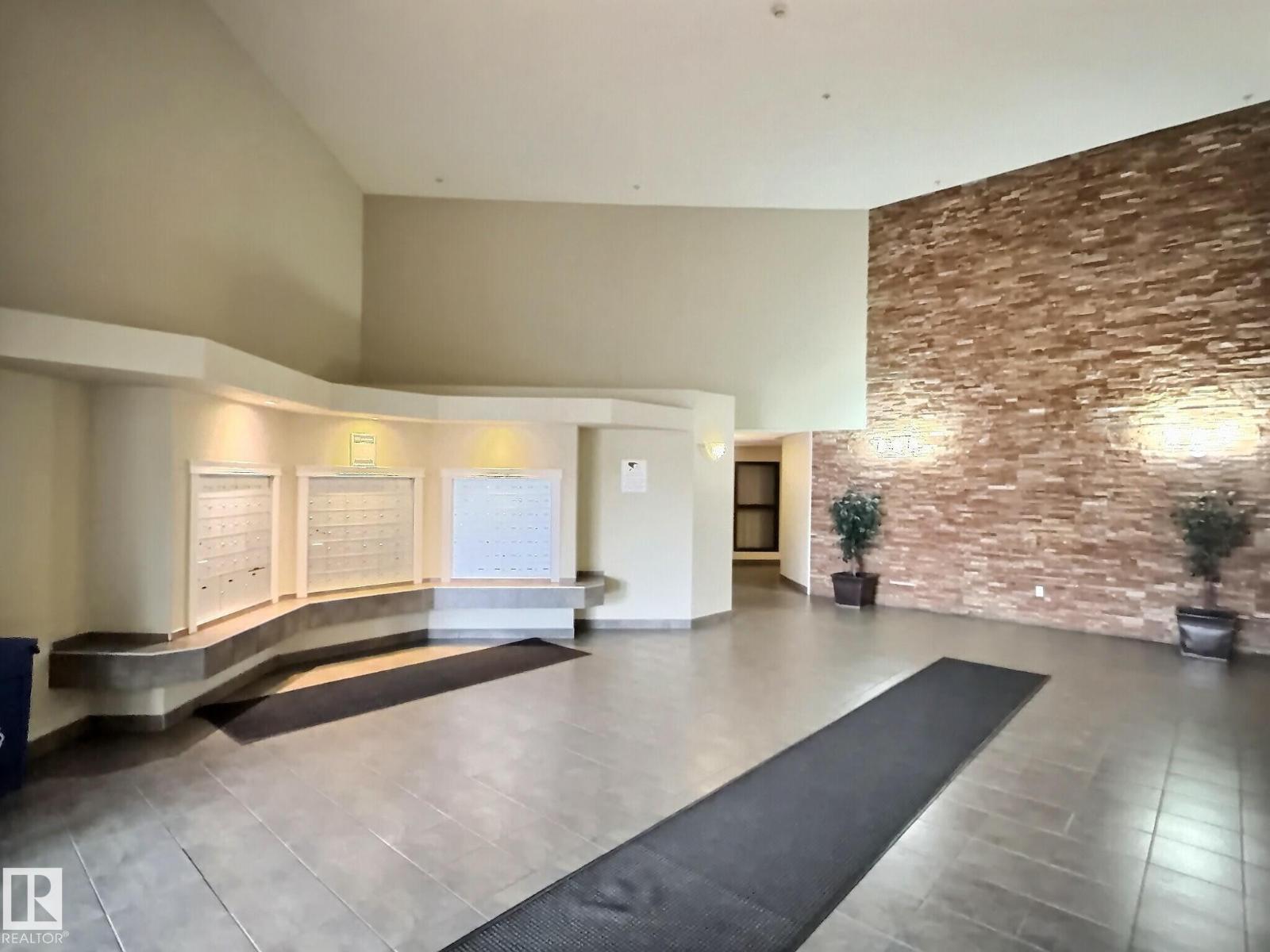 #103 5350 199 ST NW
