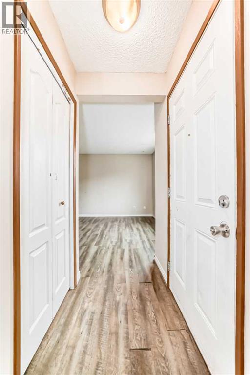 60S, 203 Lynnview Road SE