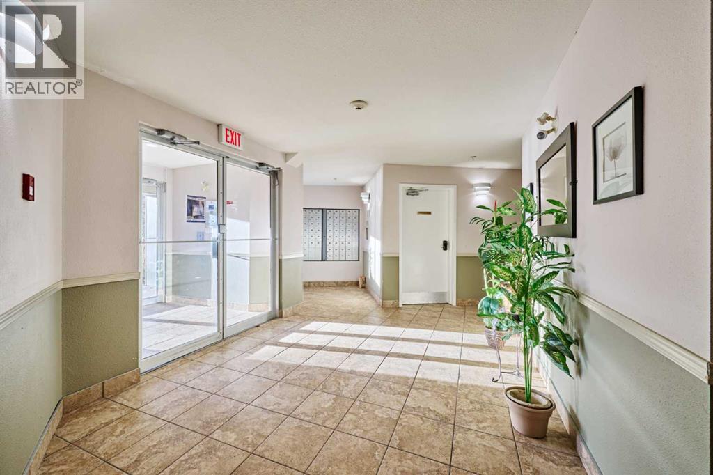 208, 4000 Somervale Court SW