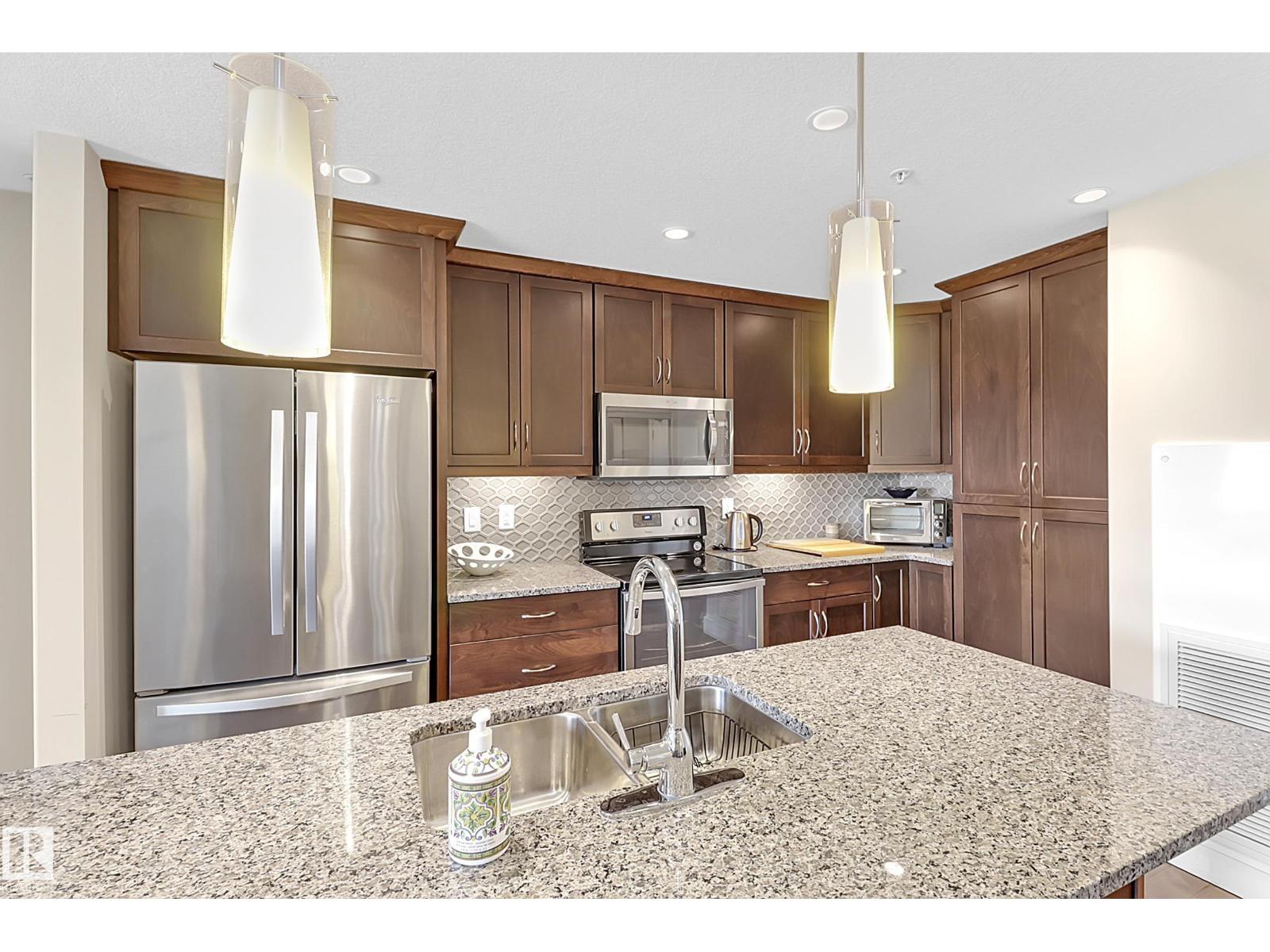#226 11074 ELLERSLIE RD SW