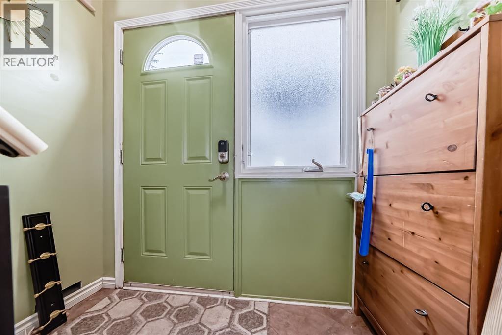 274 Templeview Way NE