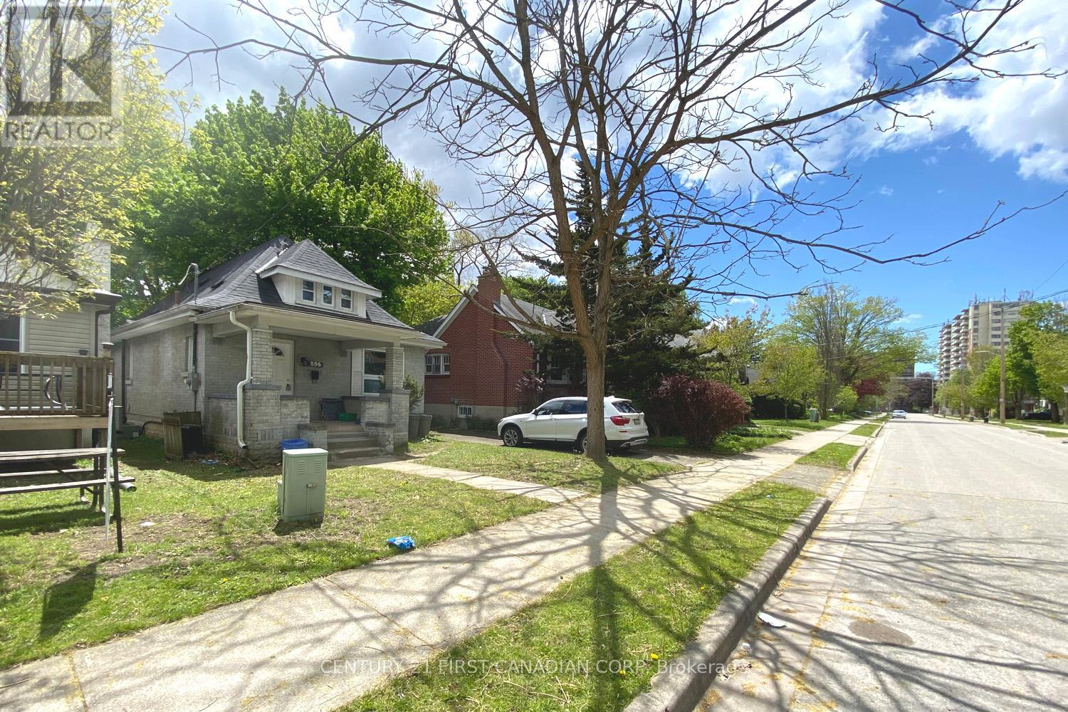 233 BERNARD AVENUE