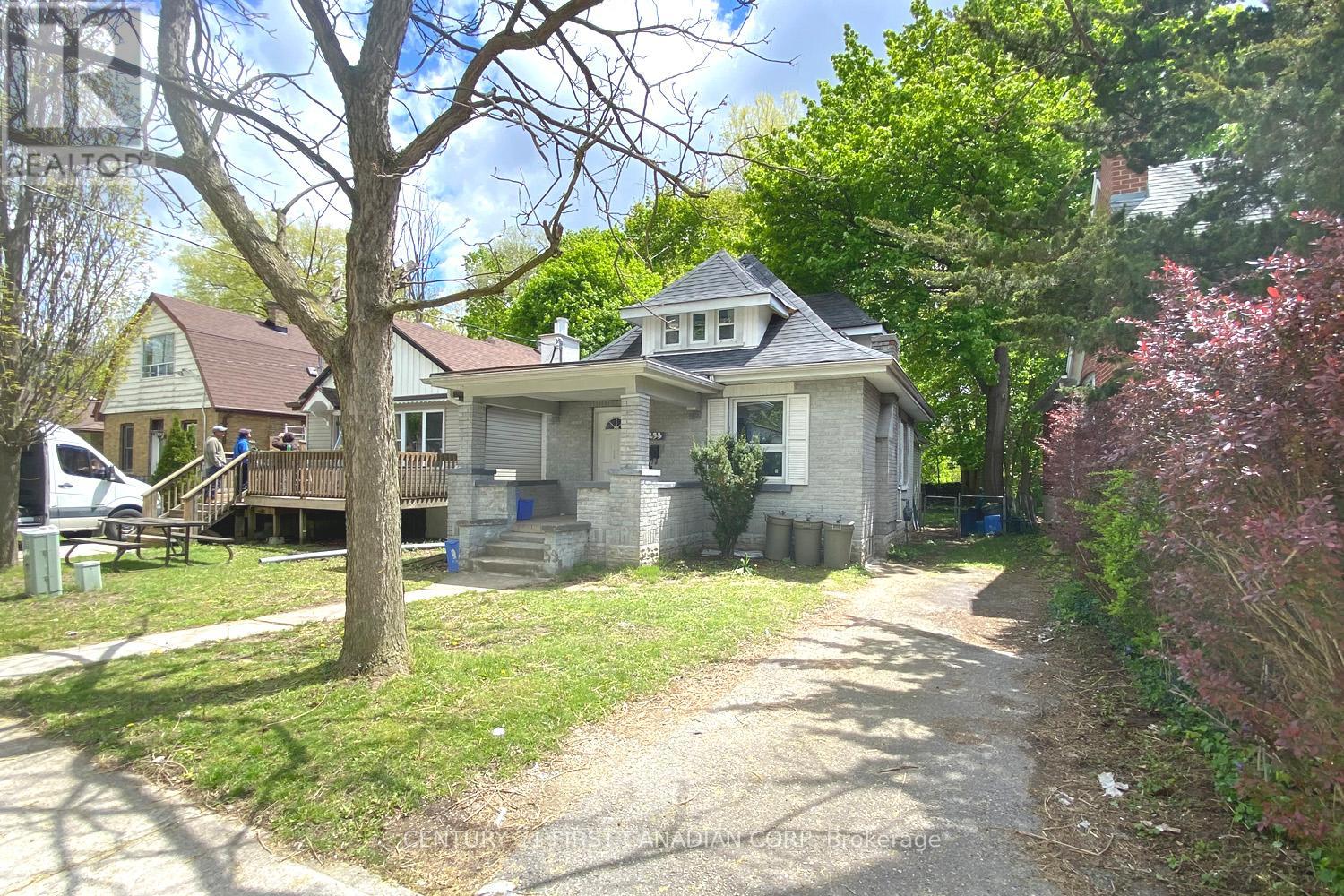 233 BERNARD AVENUE