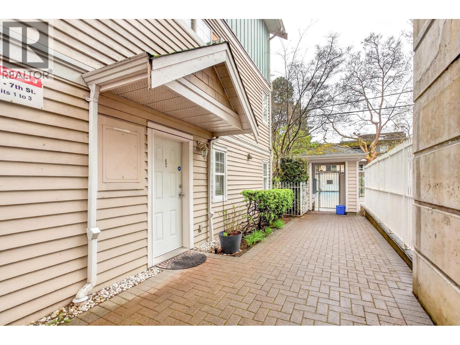 1 123 SEVENTH STREET