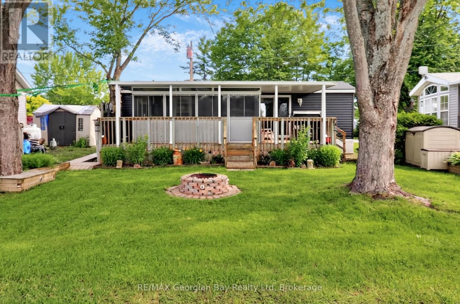 Photo 1 of 39 — 84 - 164 LONE PINE ROAD Unit 84, Georgian Bay (Baxter), ON L0K1S0