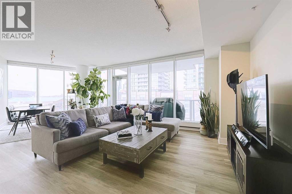 705, 433 11 Avenue SE