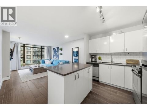 405 155 W 1ST STREET North Vancouver BC V7M3N8