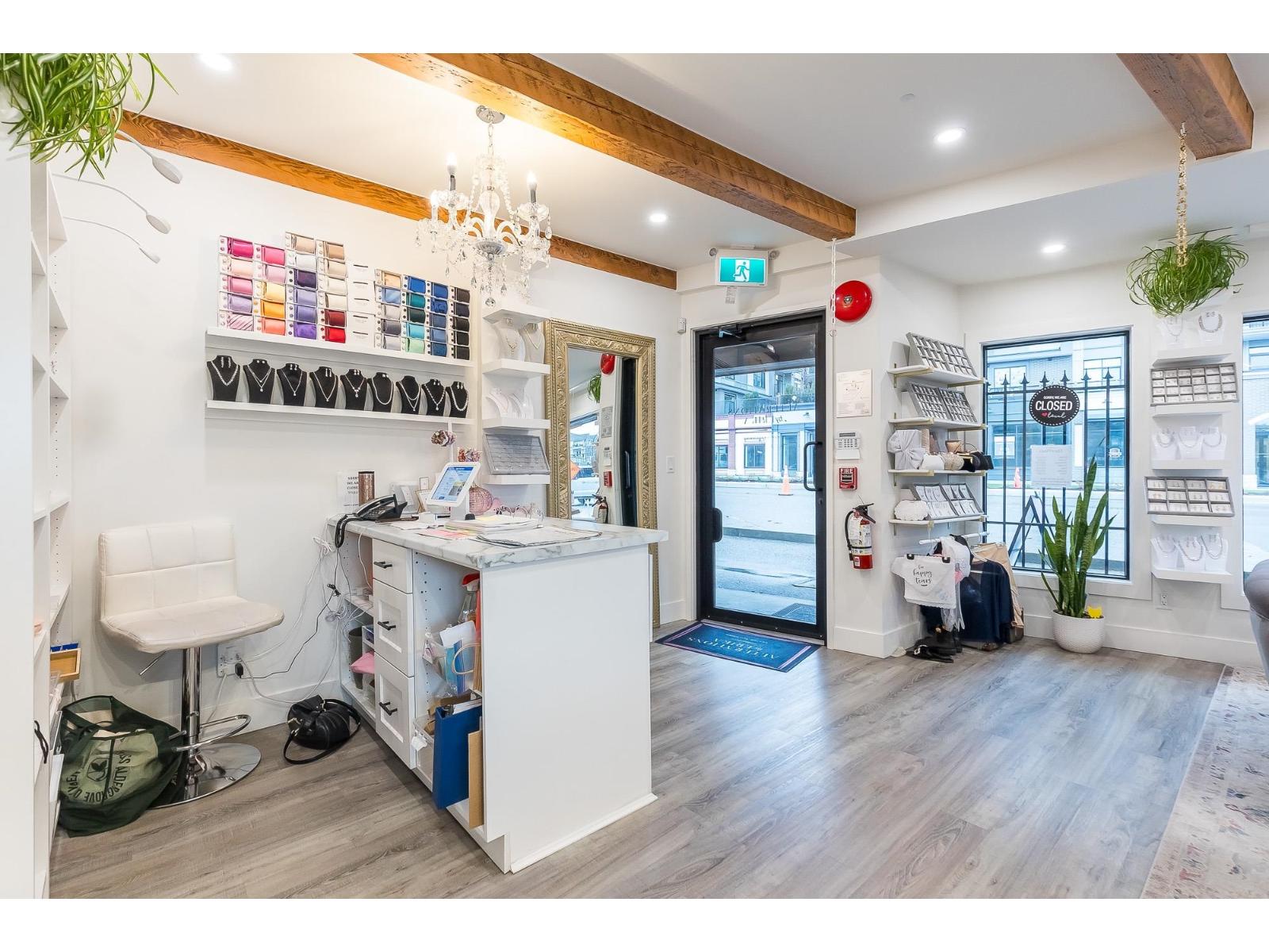 101 33821 SOUTH FRASER WAY