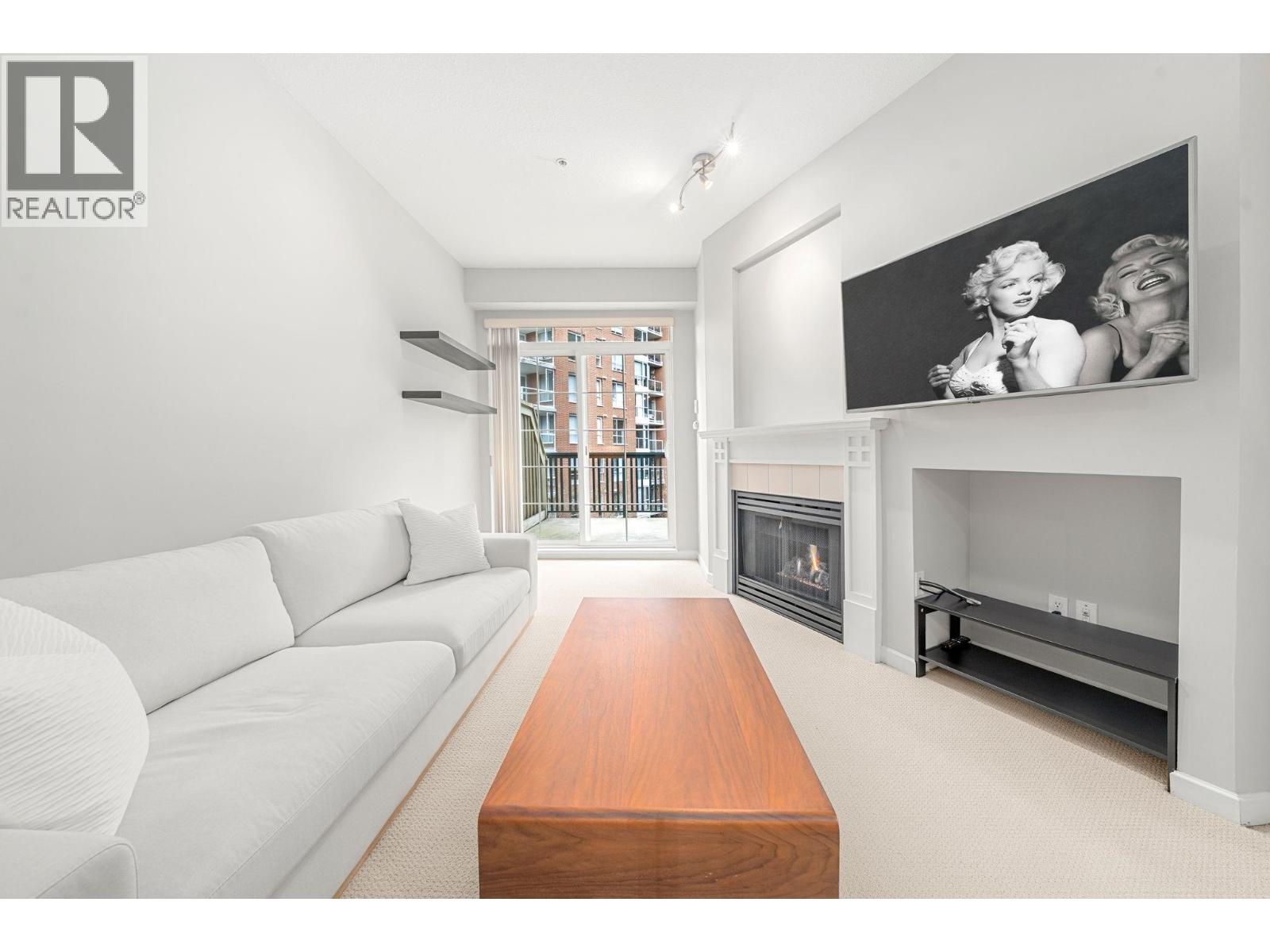 405 5605 HAMPTON PLACE