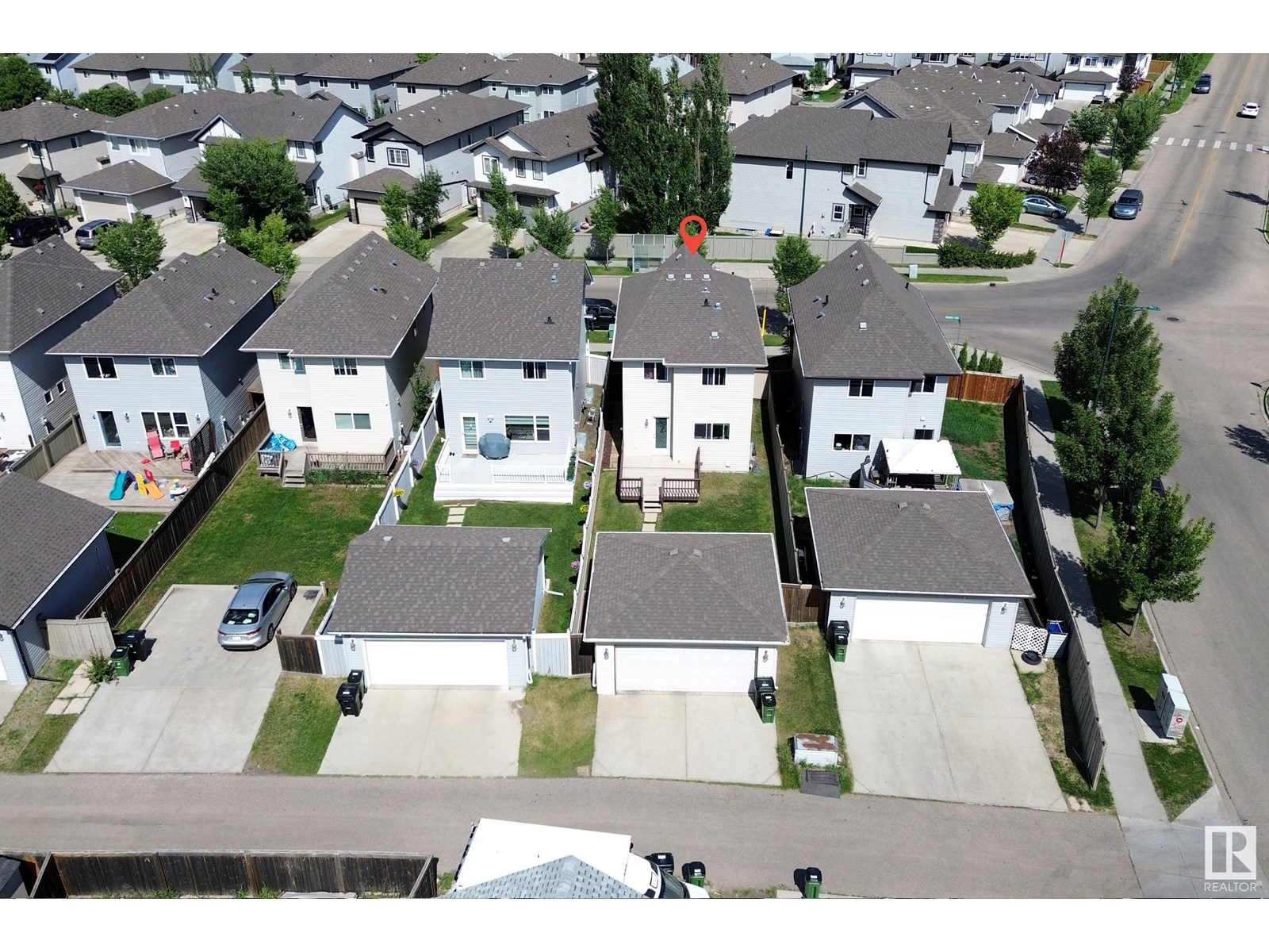 606 TAMARACK RD NW