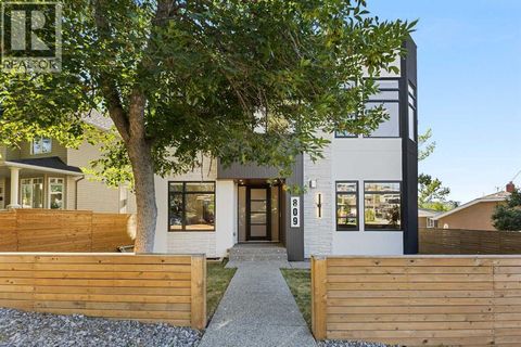 809 Drury Avenue NE Calgary AB T2E0M3