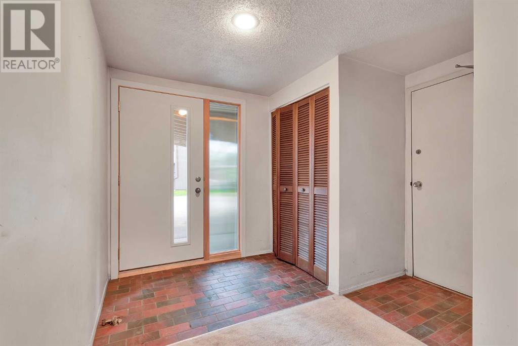23, 2225 Oakmoor Drive SW