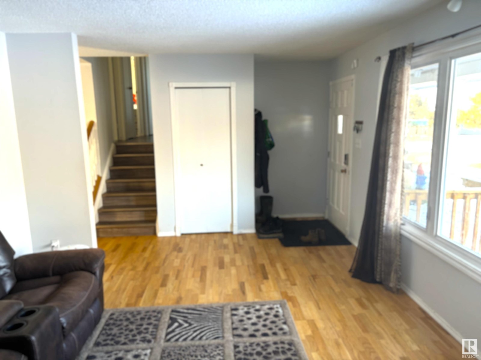 4742 57 ST