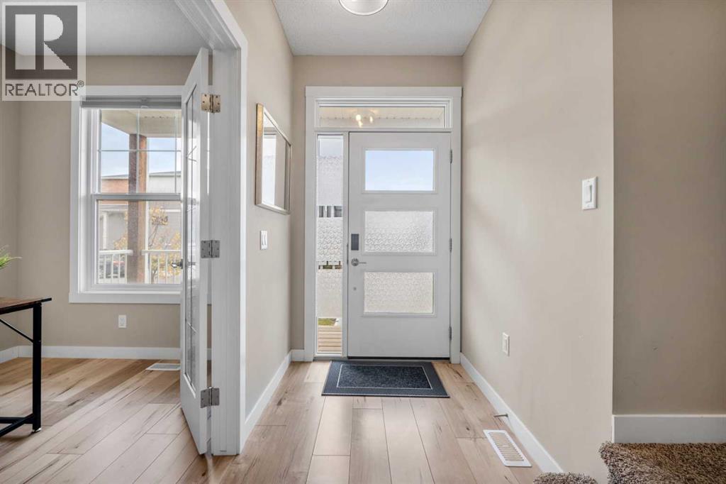 166 Howse Common NE