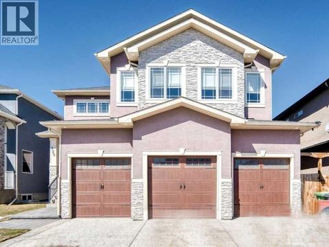 120 KINNIBURGH Circle Chestermere AB T1X0P8