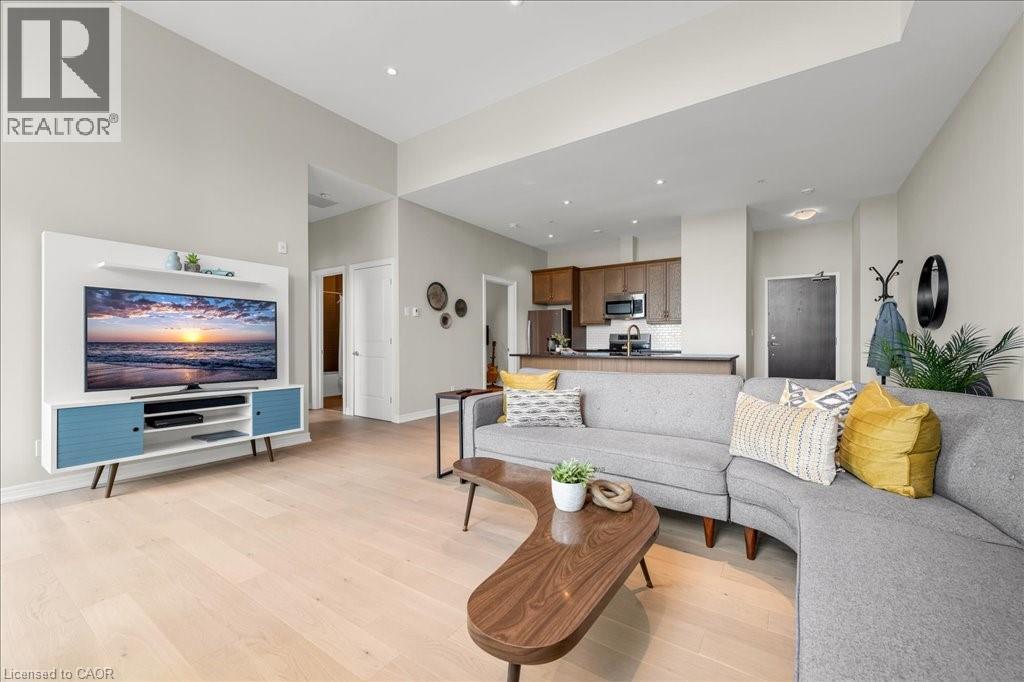 50 MURRAY Street W Unit# 301