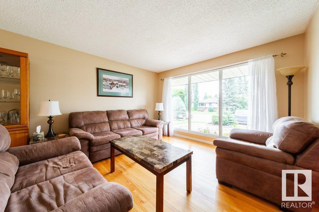15629 83 AV NW