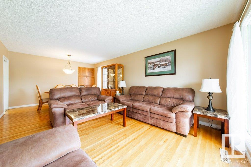 15629 83 AV NW