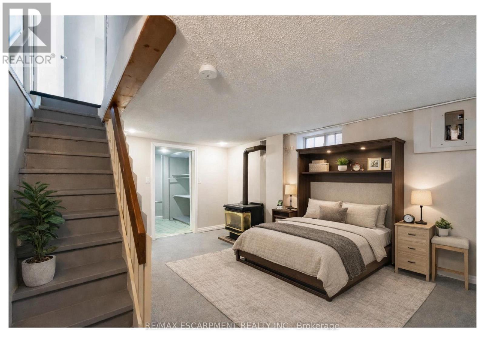 187 BARTON STREET W