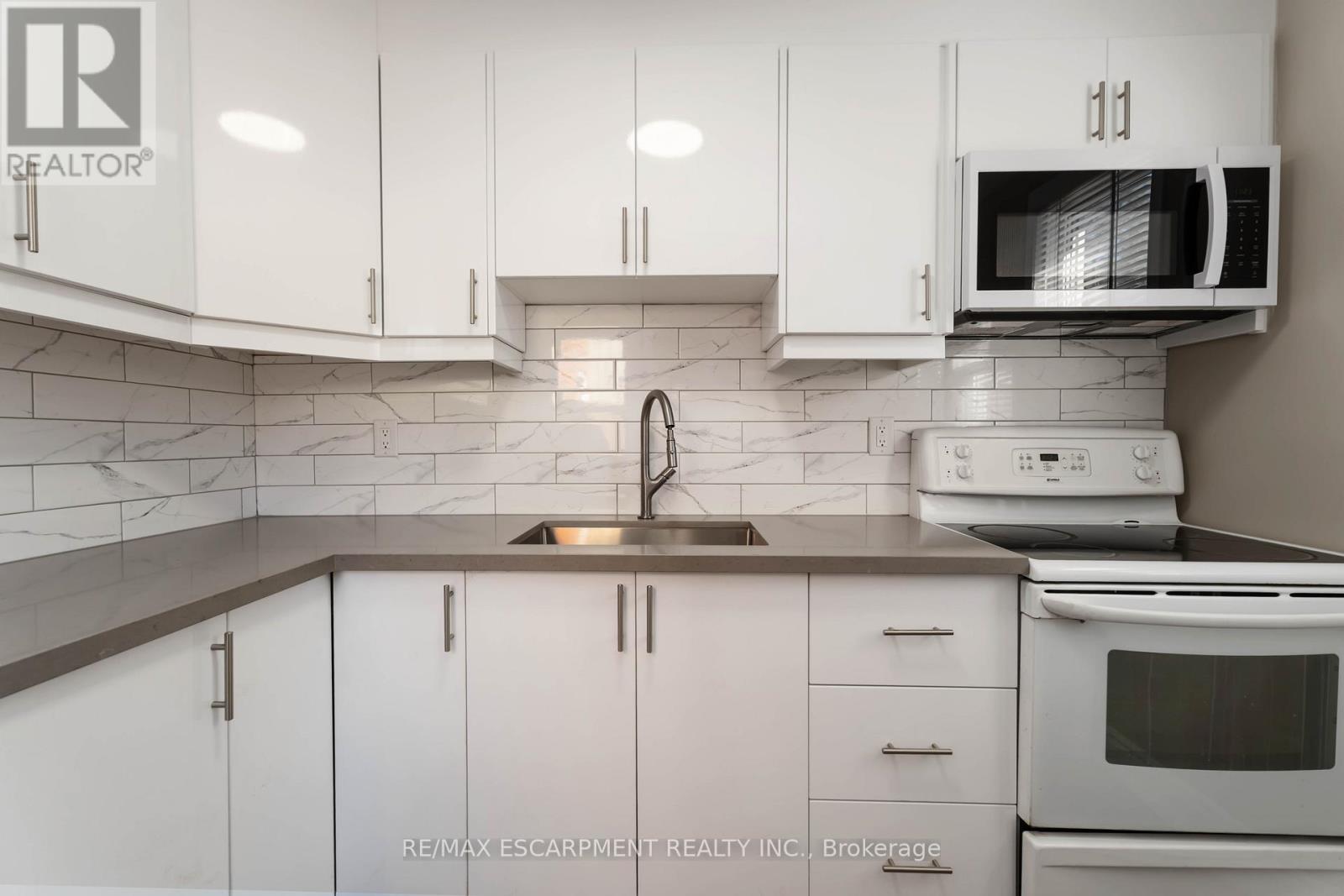 187 BARTON STREET W
