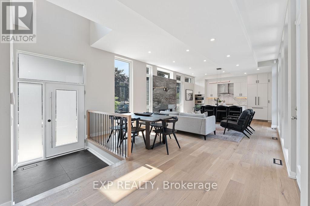 261 DOVERCOURT AVENUE