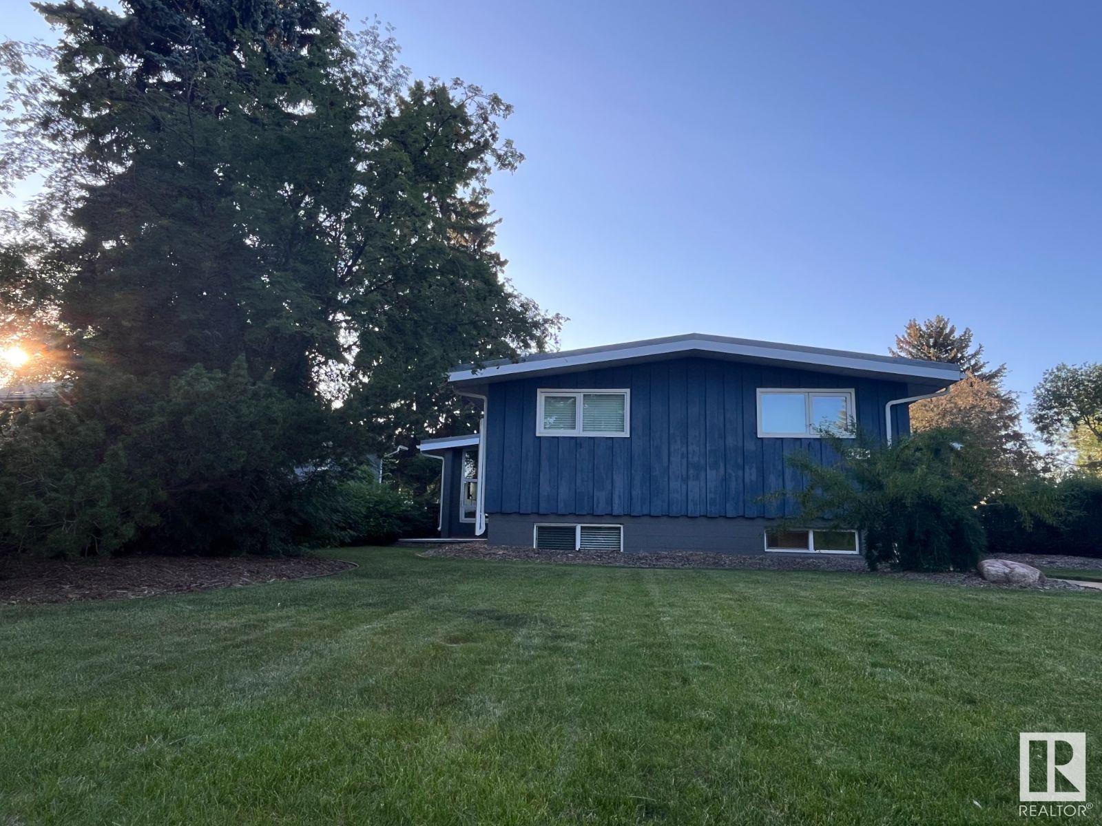 7616 95 AV NW