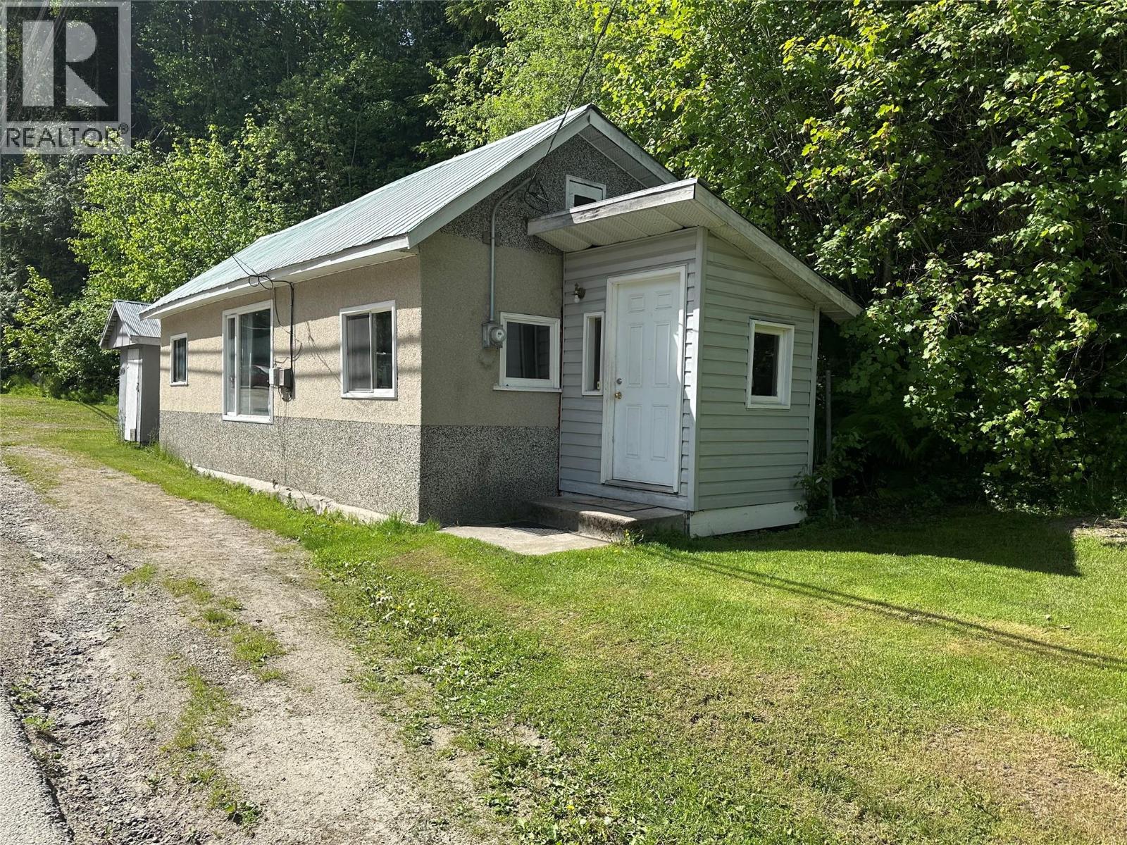 2404 Perrier Road