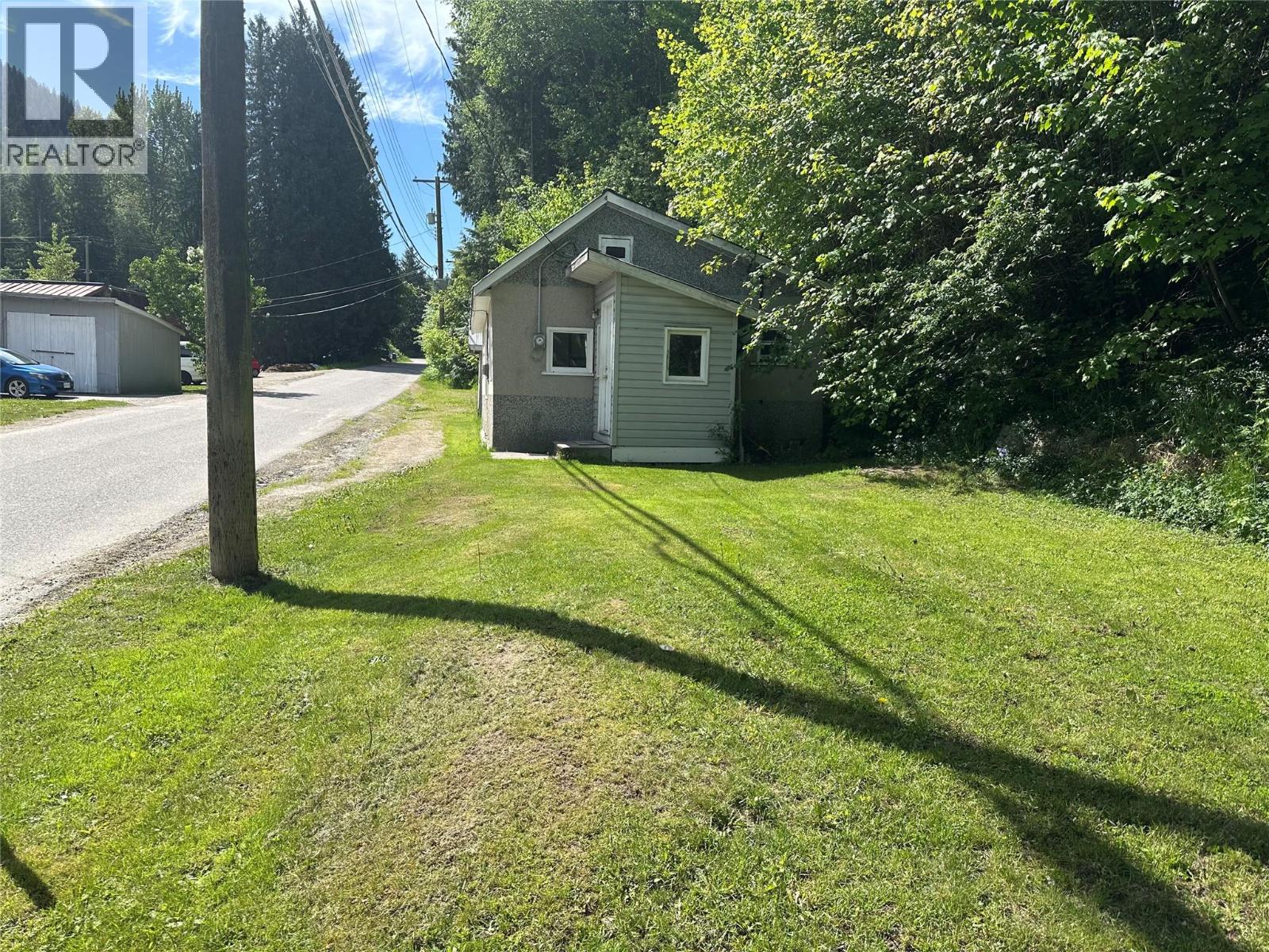 2404 Perrier Road