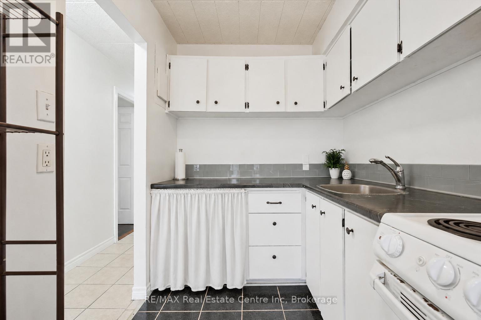 307 - 91 CONROY CRESCENT