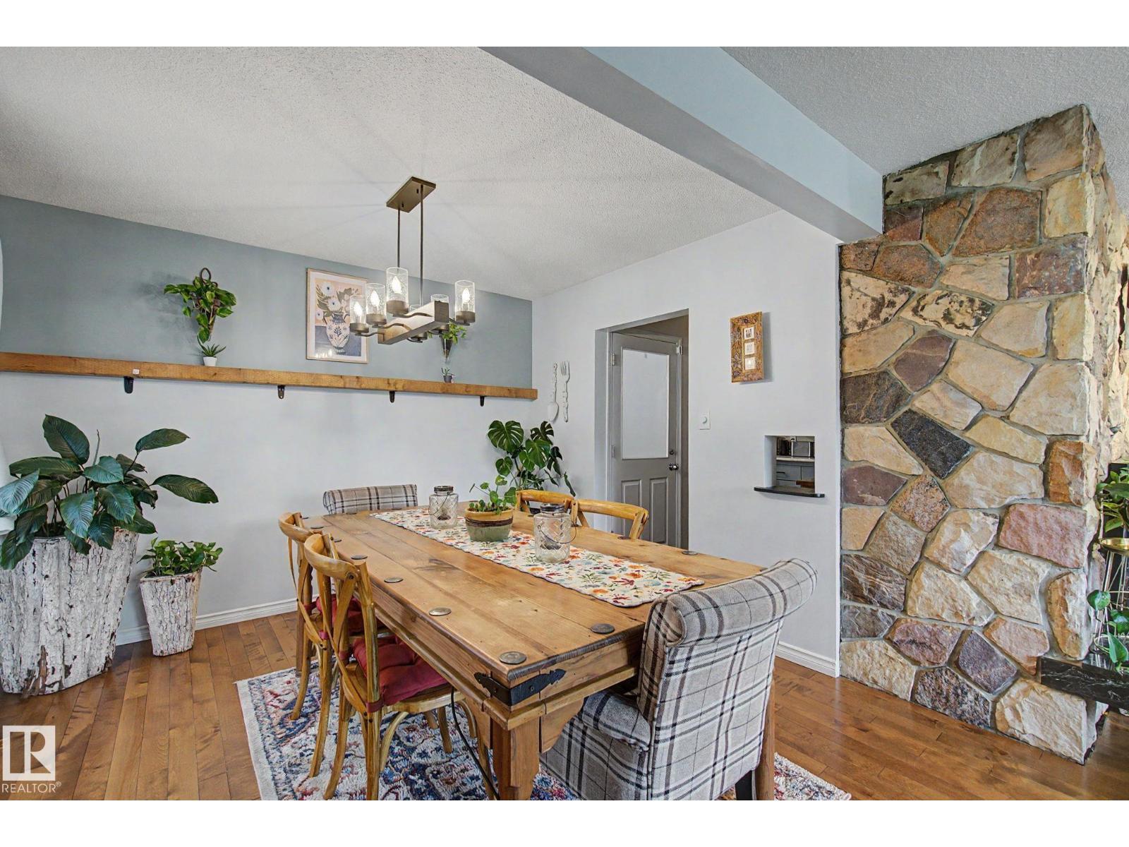 7712 159 ST NW