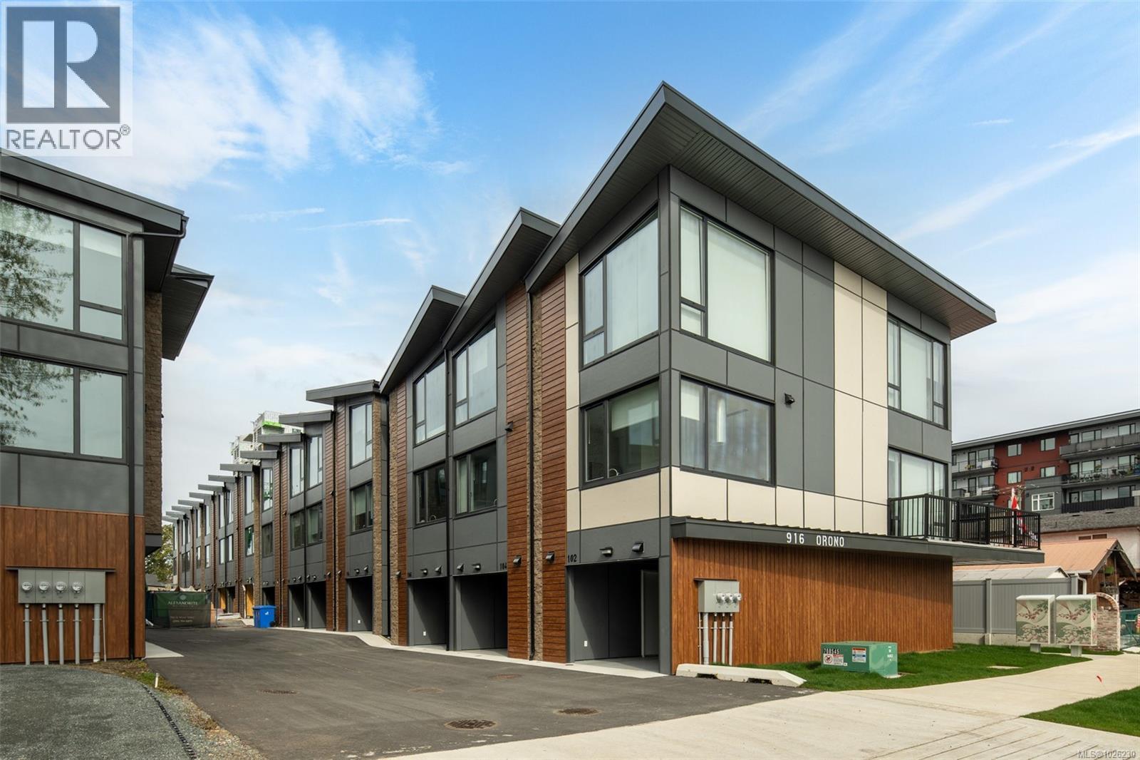 134 916 Orono Ave