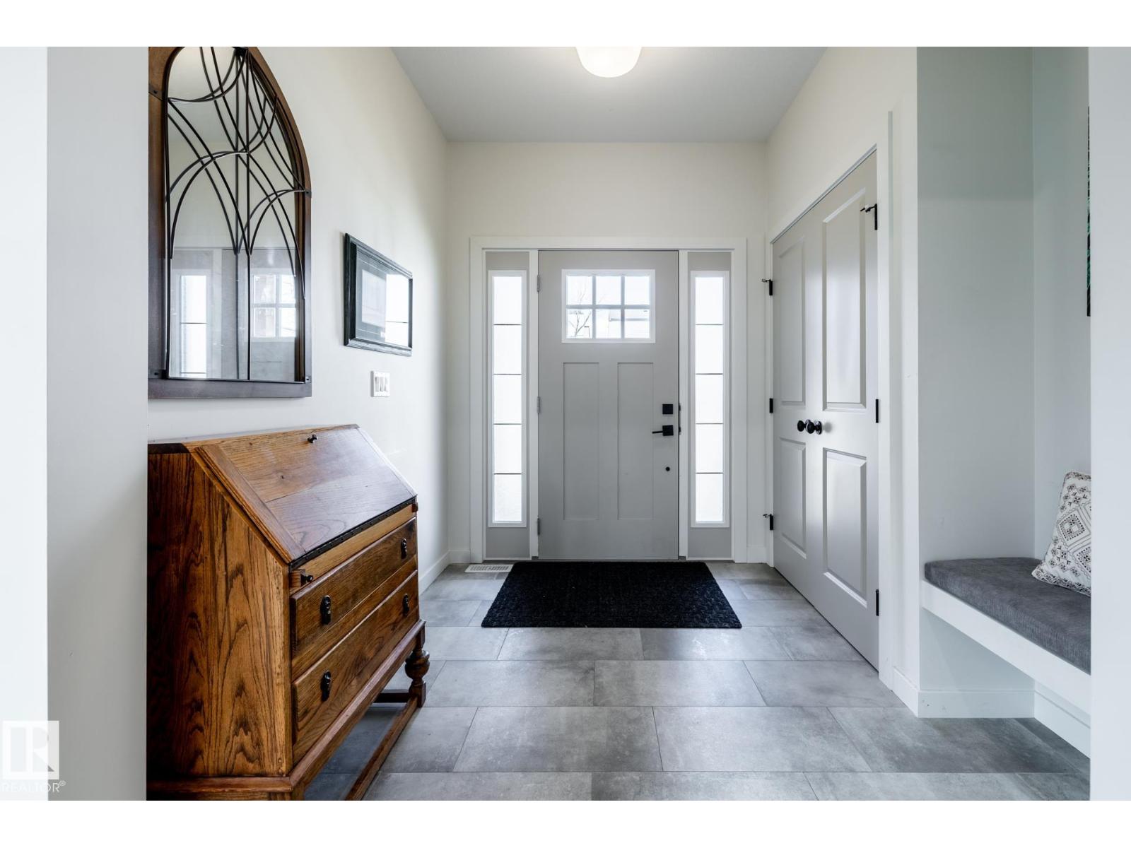 10923 130 ST NW