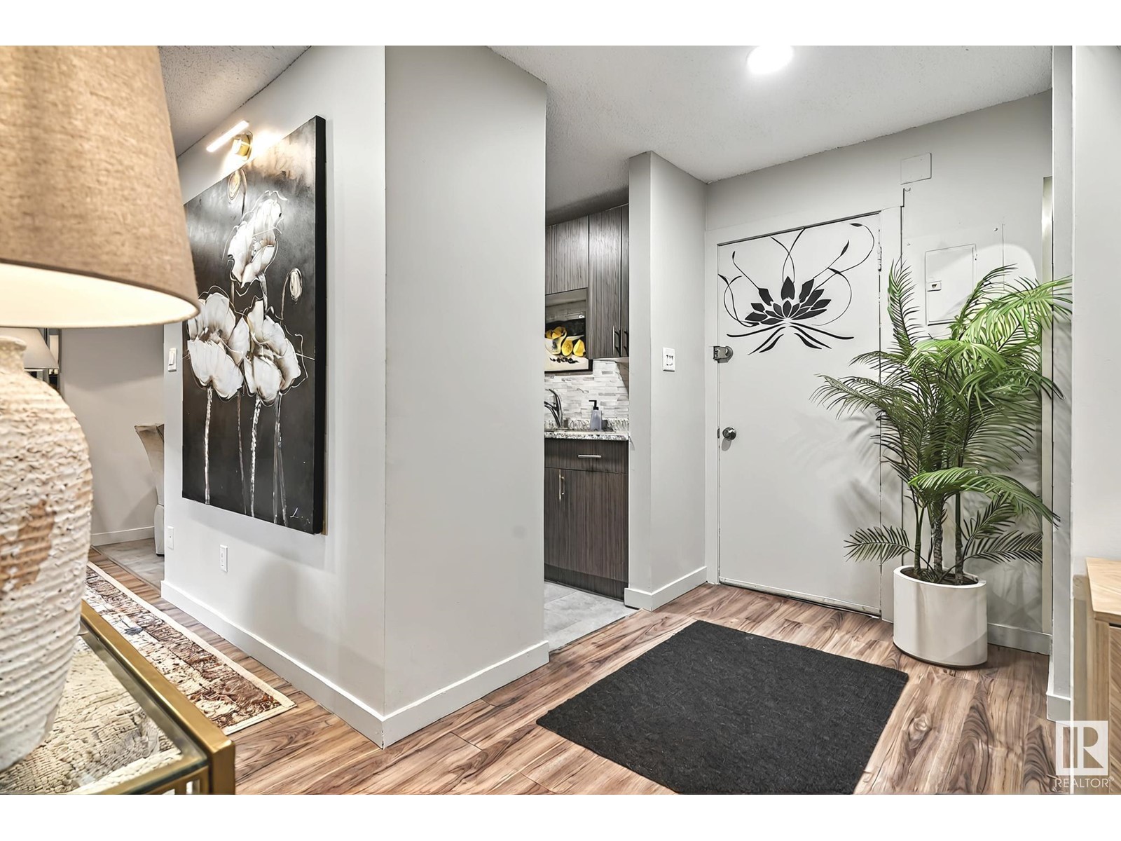 #2 10616 123 ST NW NW