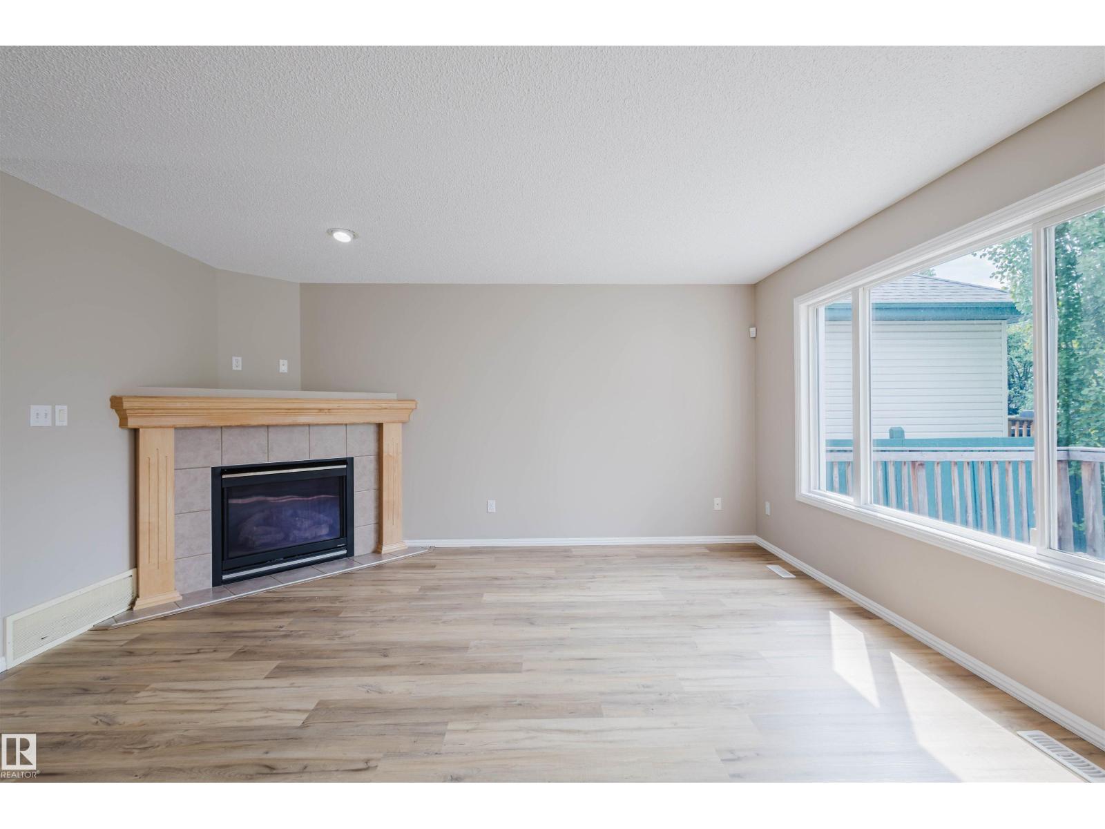 2611 HANNA CR NW