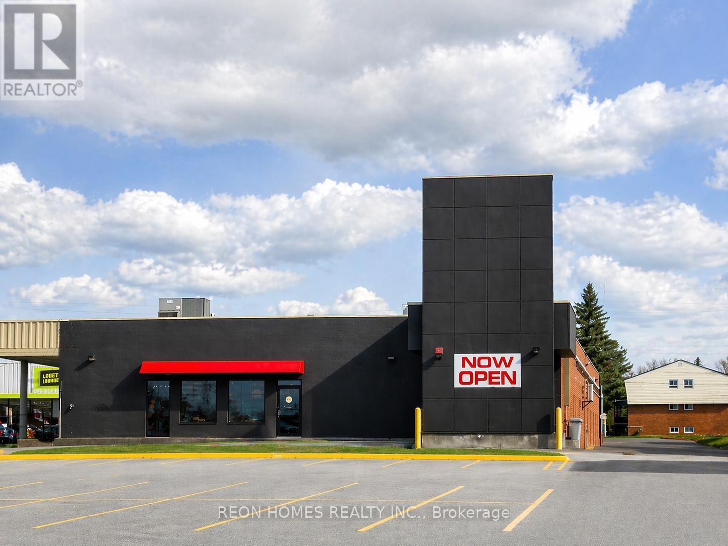 1 - 305 FRONT STREET N