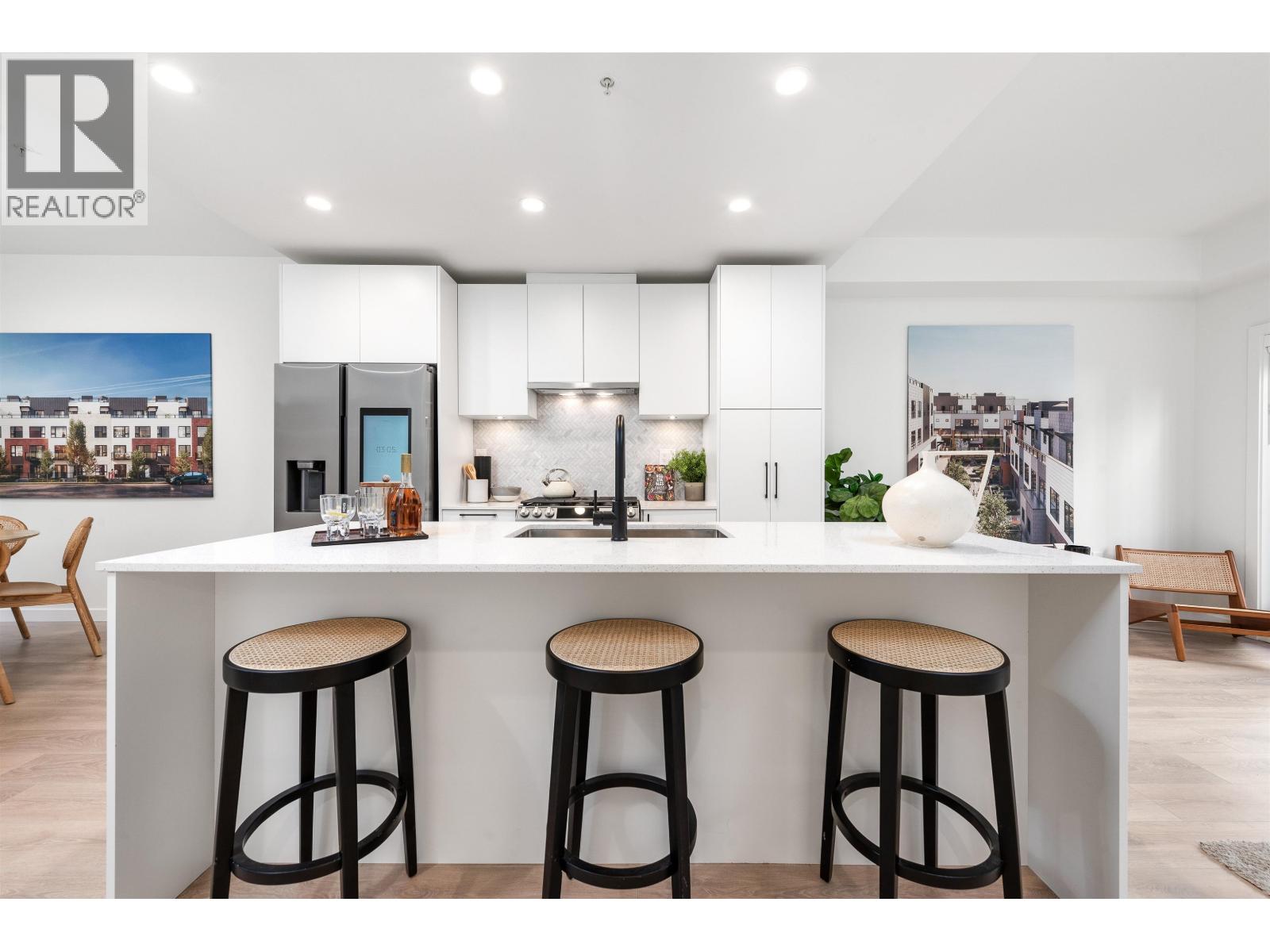 135 535 E 2ND STREET