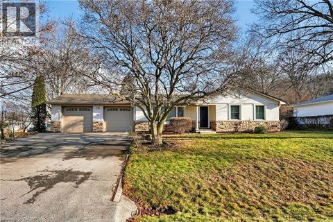 5 BRENTWOOD Road Grimsby ON L3M3V5